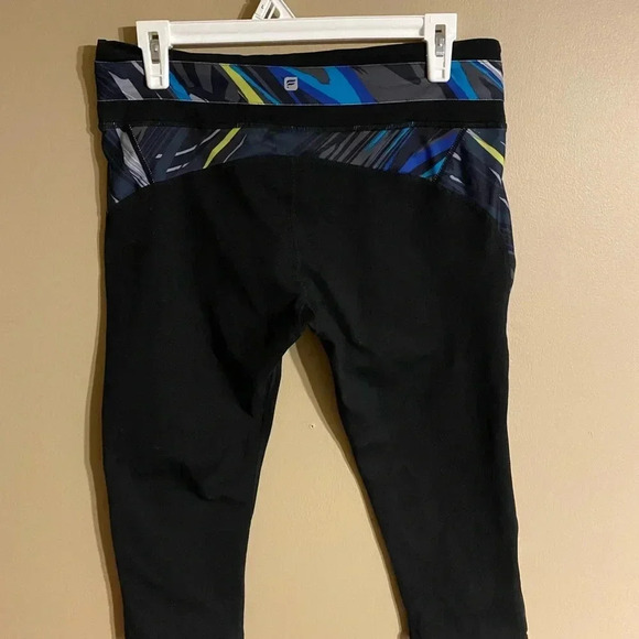 Fabletics large activewear leggings - Picture 2 of 4
